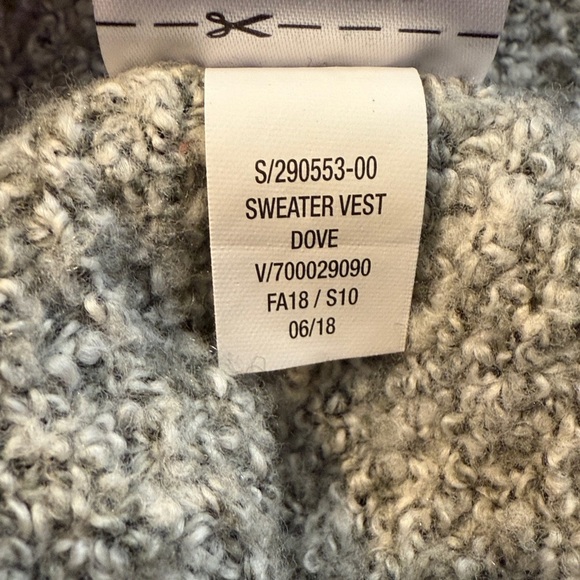 Old Navy Dove Sweater Vest Women’s M Sleeveless Duster Ope Cardigan Acrylic - Picture 9 of 9